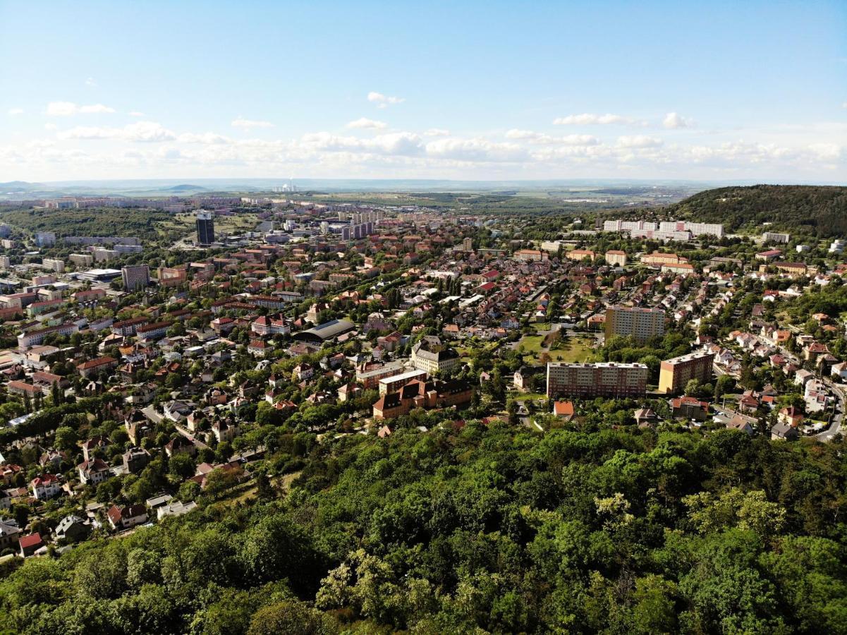 Apartament Rezidence Belehradska Most Zewnętrze zdjęcie