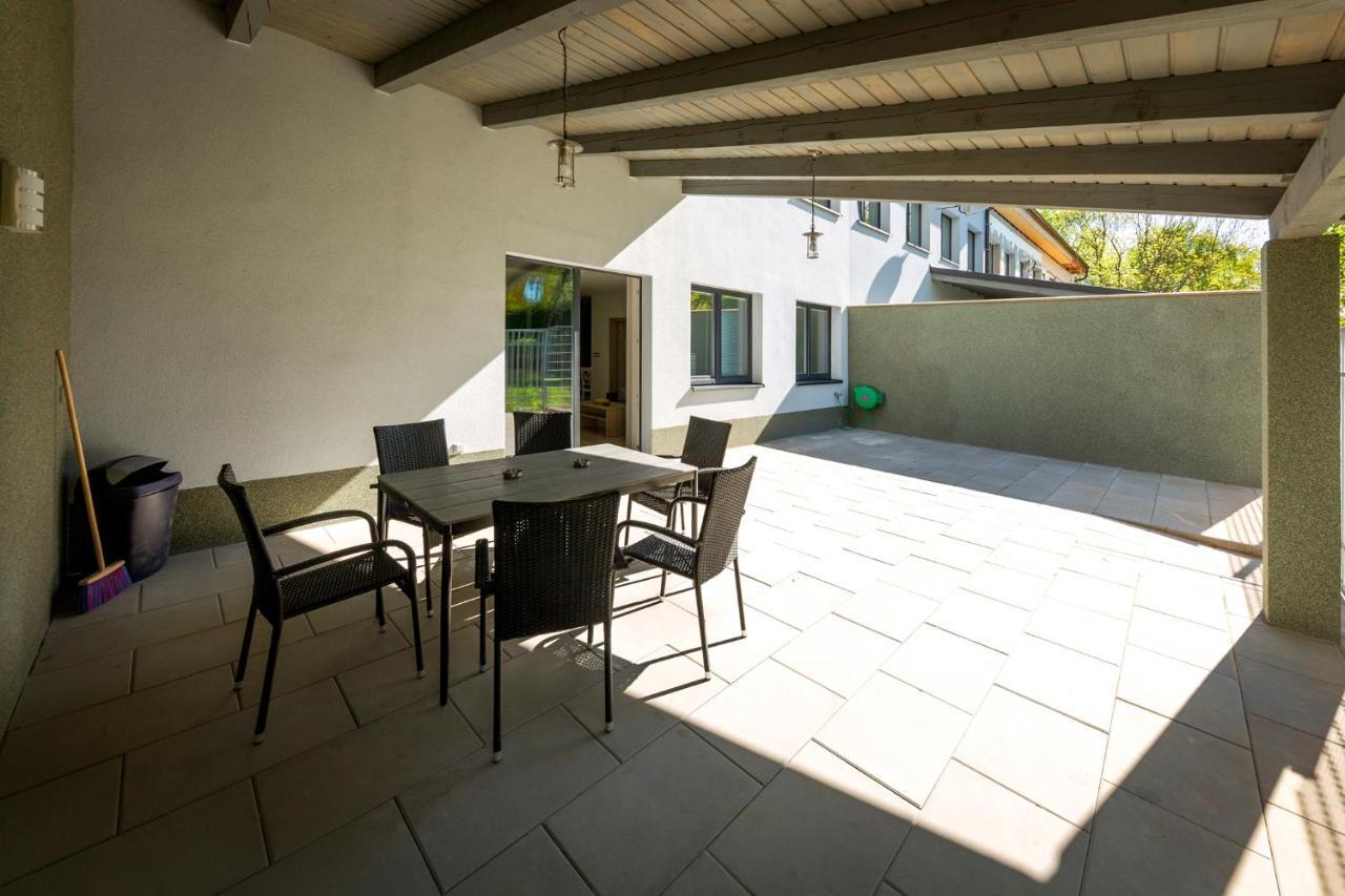 Apartament Rezidence Belehradska Most Zewnętrze zdjęcie