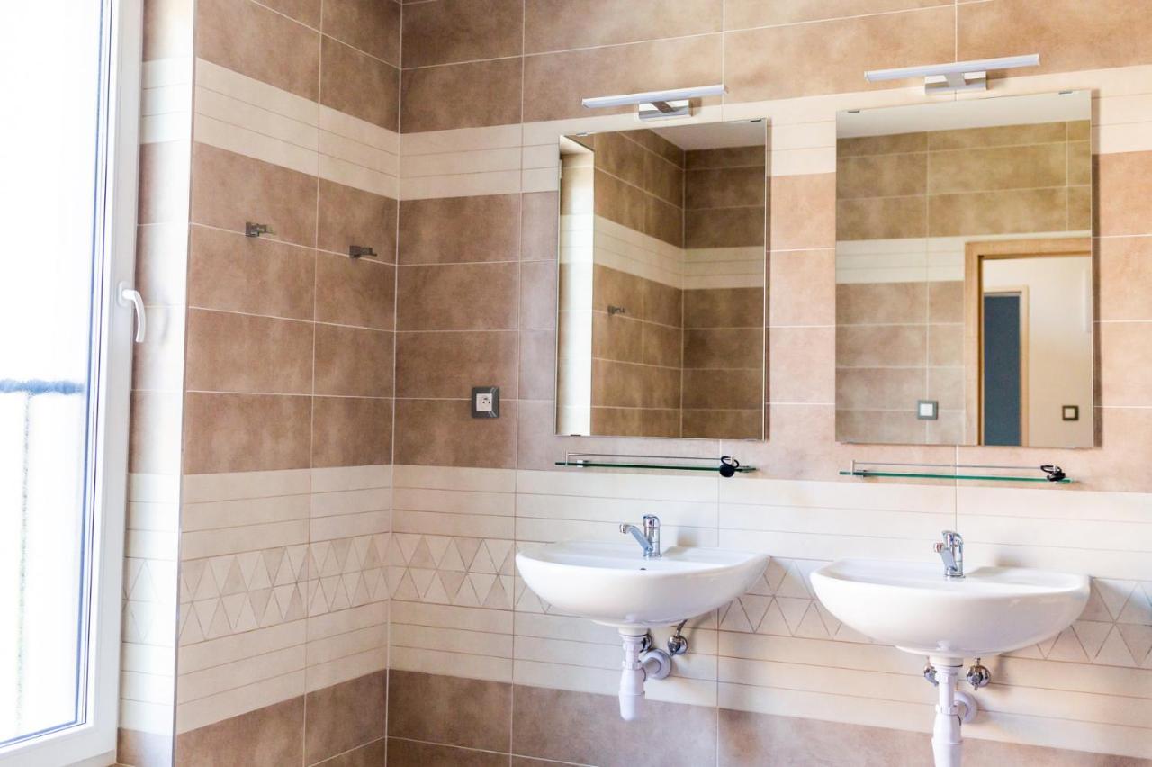 Apartament Rezidence Belehradska Most Zewnętrze zdjęcie