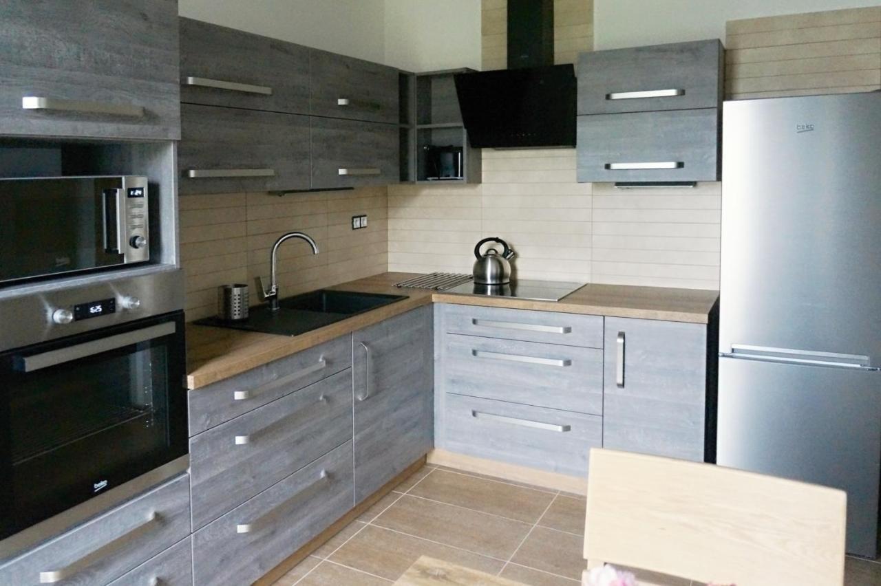 Apartament Rezidence Belehradska Most Zewnętrze zdjęcie